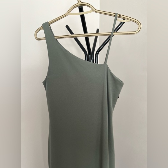 Women’s Asymmetrical Strap  One Shoulder Green Maxi Dress - Picture 6 of 11